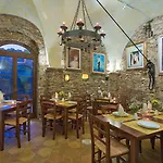 Le Petit Chateau Agroturismo Vezzi Portio
