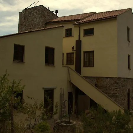 Gospodarstwo agroturystyczne Le Petit Chateau *