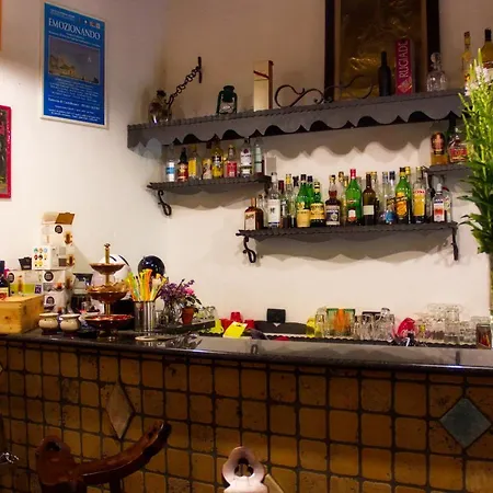 Le Petit Chateau Vezzi Portio