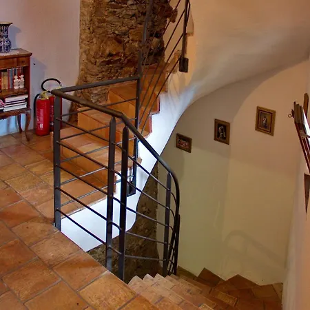 Le Petit Chateau