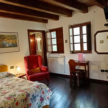 Le Petit Chateau Vezzi Portio