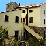 Le Petit Chateau
