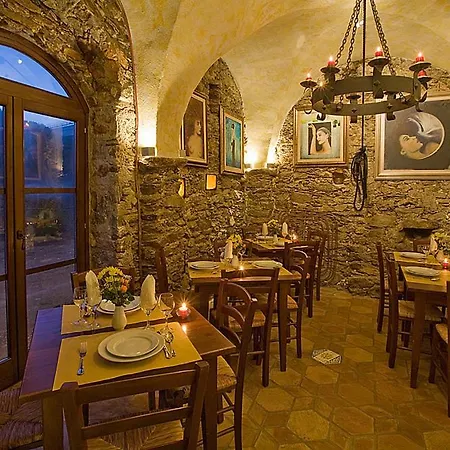 Le Petit Chateau בית חווה