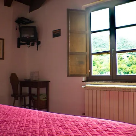 Le Petit Chateau * Vezzi Portio