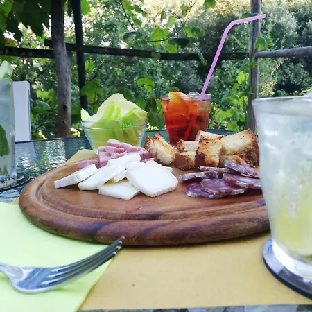 Le Petit Chateau בית חווה Vezzi Portio