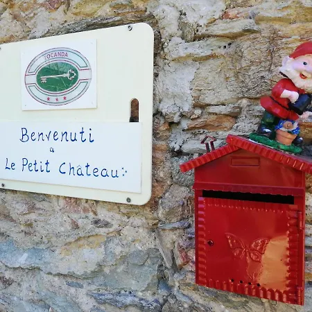 Le Petit Chateau Farm stay