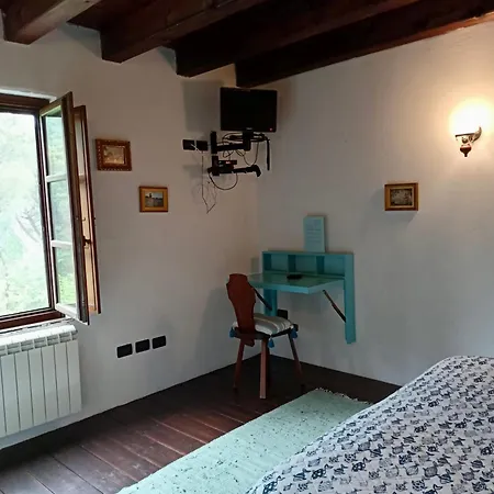 Le Petit Chateau Vezzi Portio