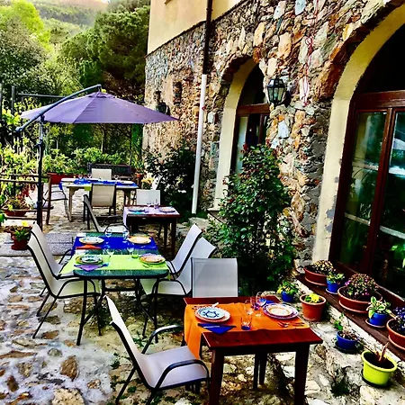 Agroturismo Le Petit Chateau Vezzi Portio