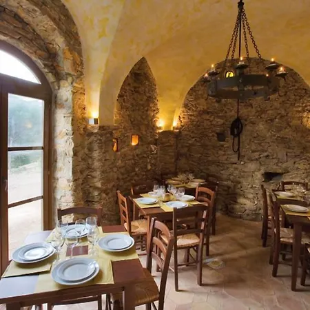 Le Petit Chateau *