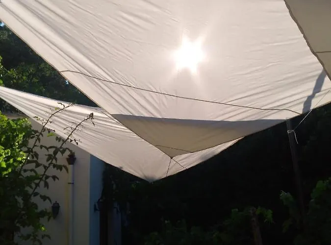 Agroturismo Le Petit Chateau Vezzi Portio