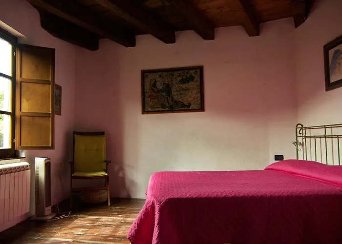 Agroturismo Le Petit Chateau Vezzi Portio