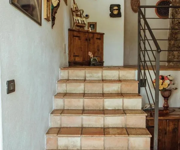 Le Petit Chateau Agroturismo Vezzi Portio