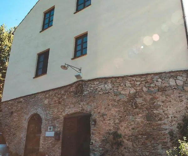 Le Petit Chateau Agroturismo