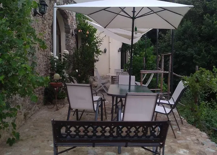 Le Petit Chateau Agroturismo Vezzi Portio